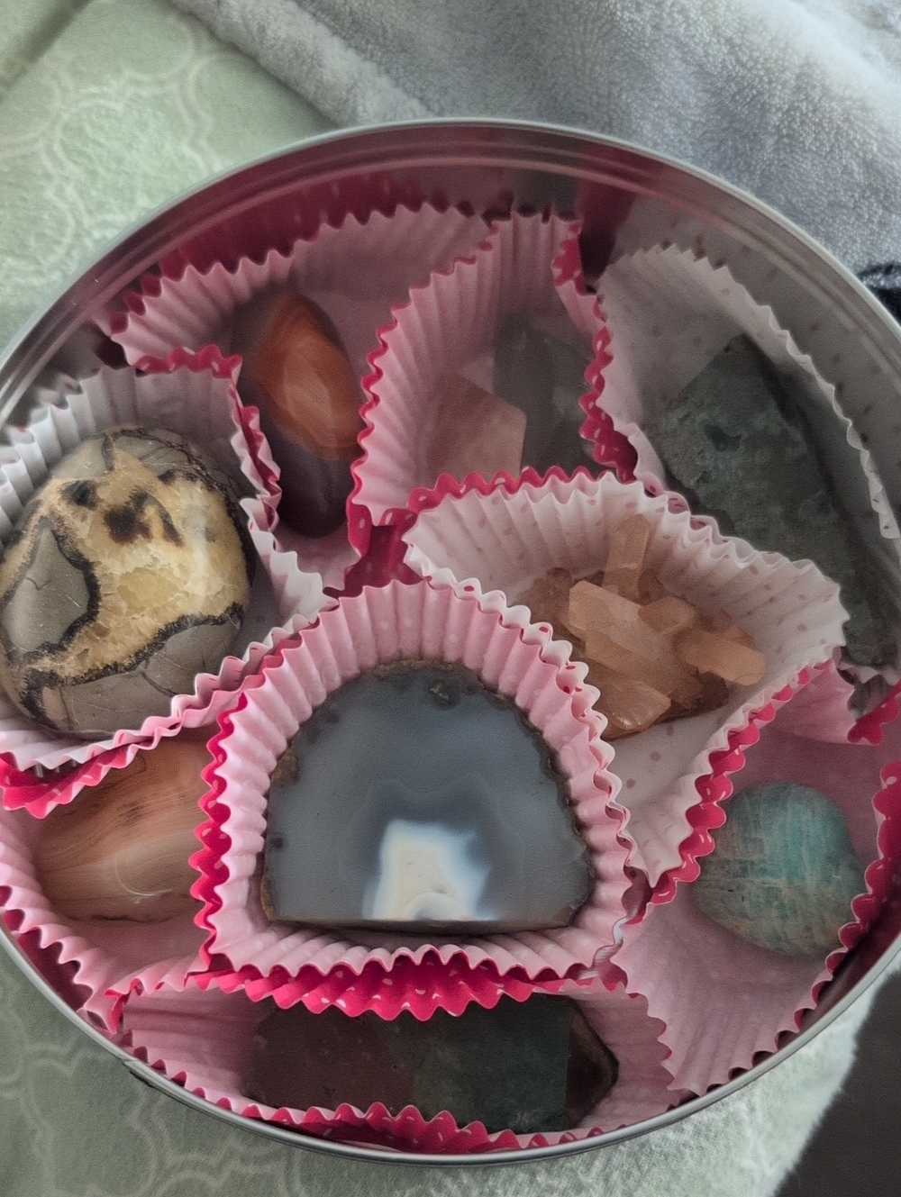Crystal Collection In Cookie Tin (Surprise Acrylic Painted Top)
